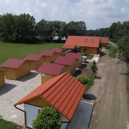 Tomajor Vendeghazak Apartment Tiszaeszlar Ngoại thất bức ảnh