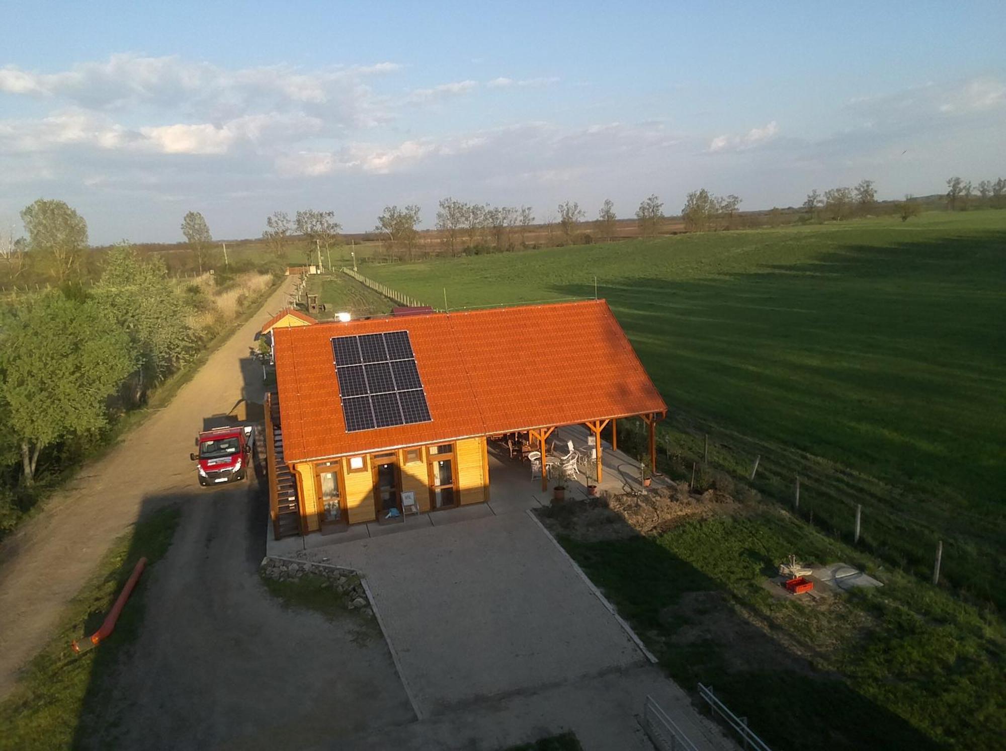 Tomajor Vendeghazak Apartment Tiszaeszlar Ngoại thất bức ảnh